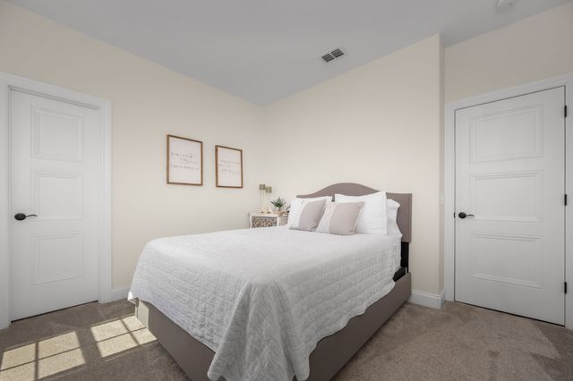 1018 Owen Layne Dr, Murfreesboro, TN 37129