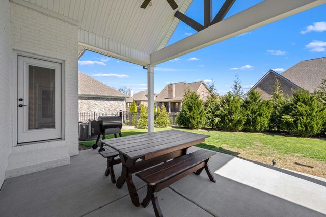 1018 Owen Layne Dr, Murfreesboro, TN 37129