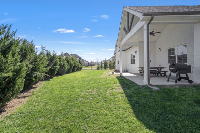 1018 Owen Layne Dr, Murfreesboro, TN 37129