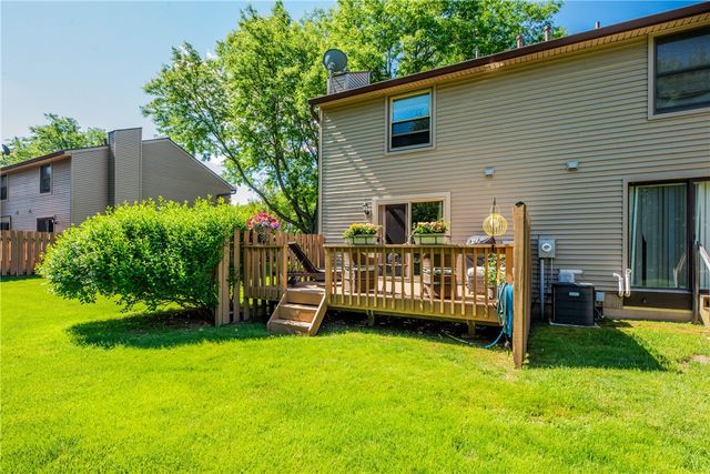 16 Devonshire Circle, Penfield, NY 14526