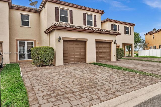 17161 SW 96th St, Miami, FL 33196