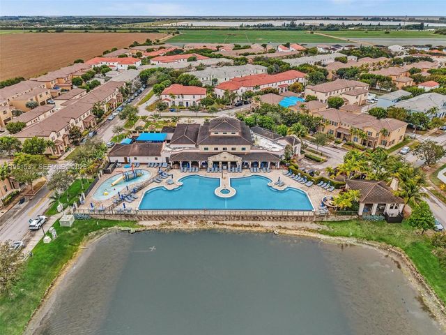 17161 SW 96th St, Miami, FL 33196