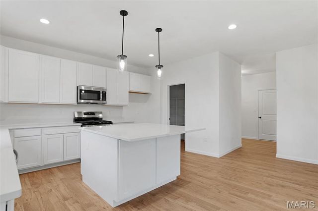 35 Bluestem Court, Lake St Louis, MO 63367