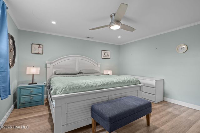 917 Davis Place, Morehead City, NC 28557