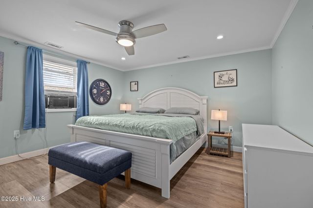 917 Davis Place, Morehead City, NC 28557