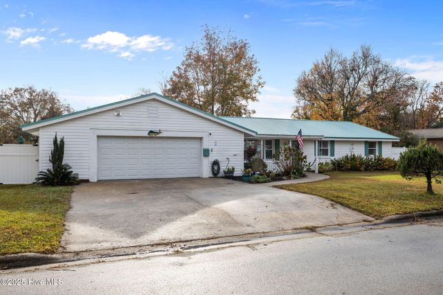 917 Davis Place, Morehead City, NC 28557