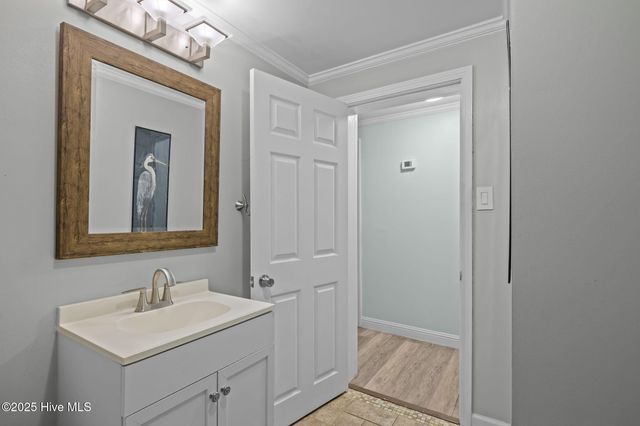 917 Davis Place, Morehead City, NC 28557