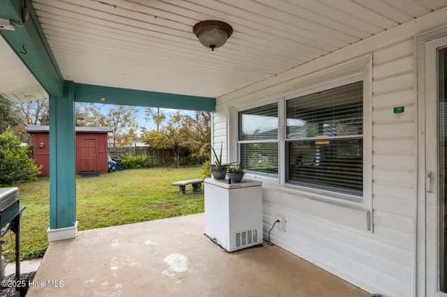 917 Davis Place, Morehead City, NC 28557