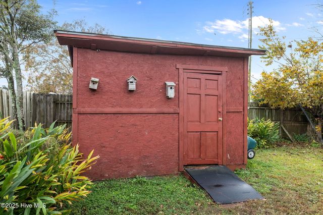 917 Davis Place, Morehead City, NC 28557