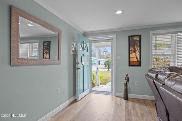 917 Davis Place, Morehead City, NC 28557