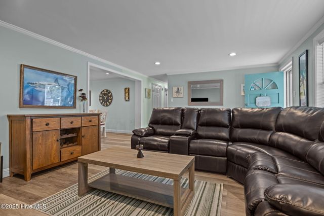 917 Davis Place, Morehead City, NC 28557