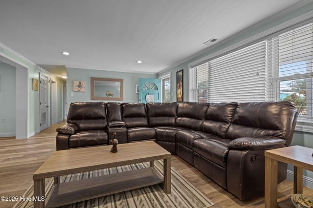 917 Davis Place, Morehead City, NC 28557