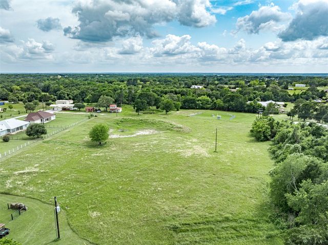 325 & 335 O'malley Road, Brenham, TX 77833