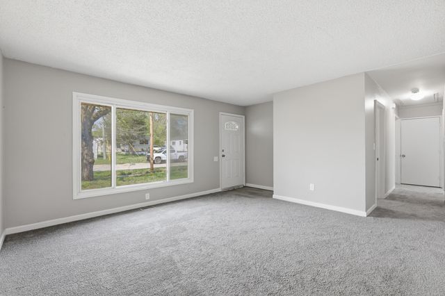 29177 Rosewood Street, Inkster City, MI 48141