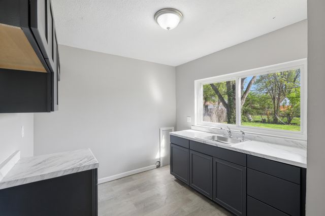 29177 Rosewood Street, Inkster City, MI 48141