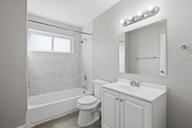 29177 Rosewood Street, Inkster City, MI 48141