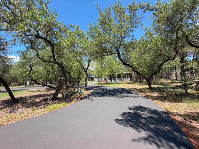 1737 Scenic View DR, Canyon Lake, TX 78133