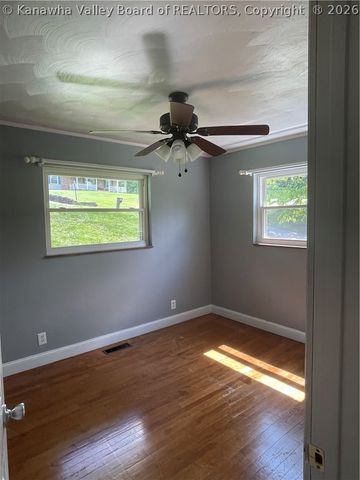 1100 Ledge Hill Drive, Charleston, WV 25387