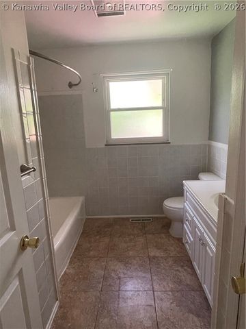 1100 Ledge Hill Drive, Charleston, WV 25387