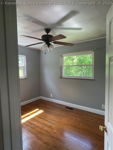 1100 Ledge Hill Drive, Charleston, WV 25387