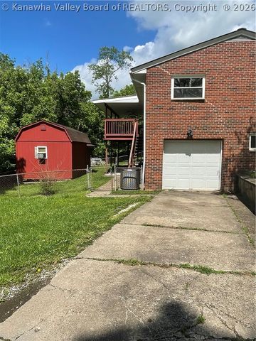 1100 Ledge Hill Drive, Charleston, WV 25387