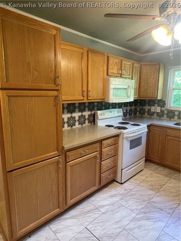 1100 Ledge Hill Drive, Charleston, WV 25387