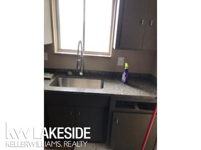 18601 Albion Street, Detroit, MI 48234