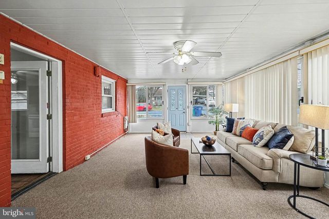 1412 FORD AVE, Harrisburg, PA 17109