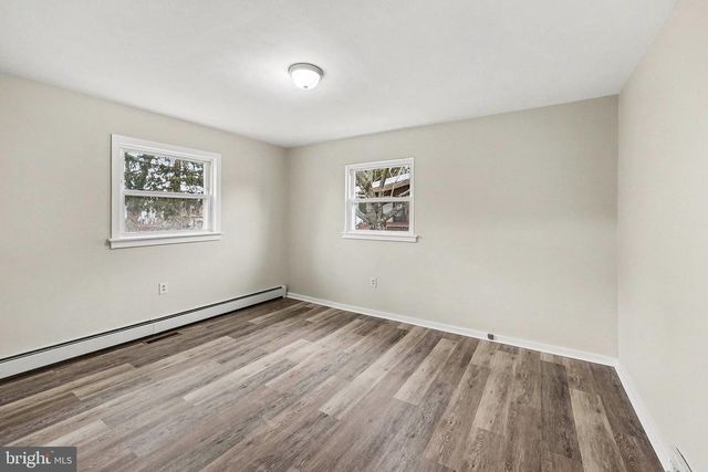 1412 FORD AVE, Harrisburg, PA 17109