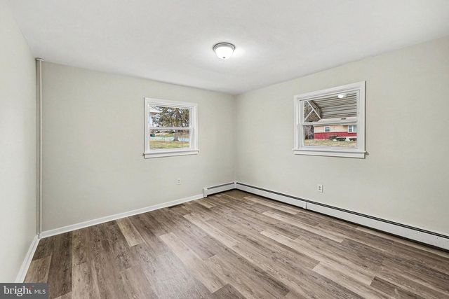 1412 FORD AVE, Harrisburg, PA 17109