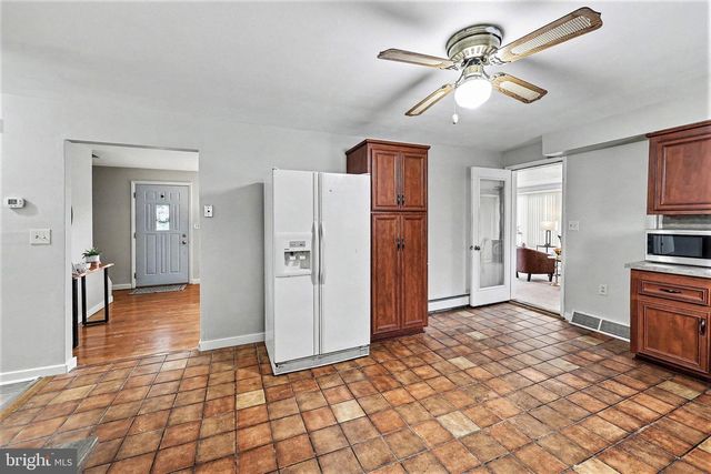 1412 FORD AVE, Harrisburg, PA 17109