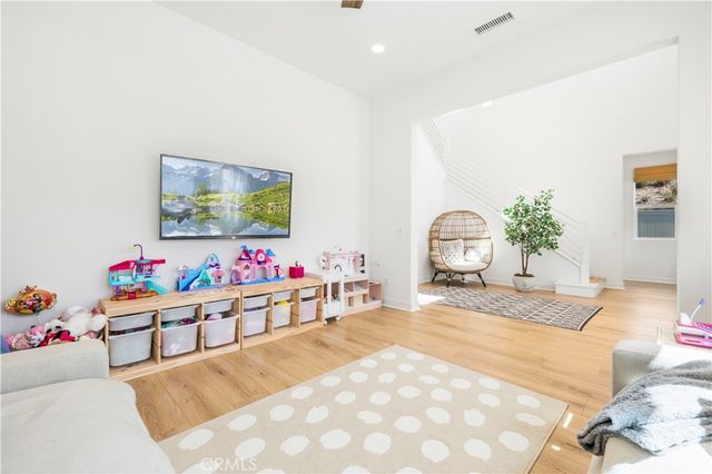 28631 Bloom, Saugus, CA 91350