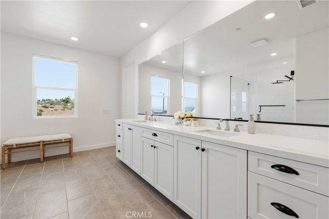 28631 Bloom, Saugus, CA 91350