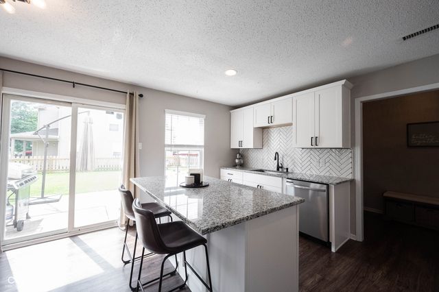 8419 S Shady Trail Drive, Pendleton, IN 46064