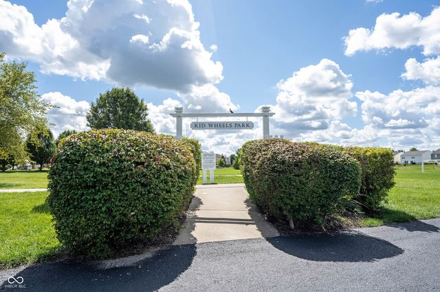 8419 S Shady Trail Drive, Pendleton, IN 46064