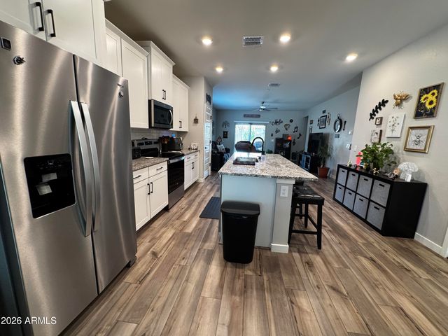 11549 W ARRON Drive, Youngtown, AZ 85363