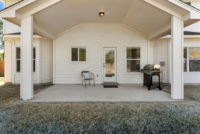 7318 Wedgewood Drive, Magnolia, TX 77354