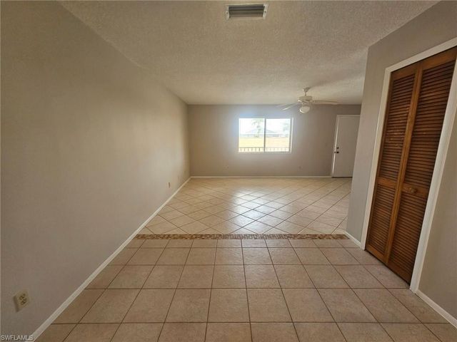 1221 SE 46th LN N, Cape Coral, FL 33904