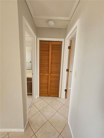 1221 SE 46th LN N, Cape Coral, FL 33904