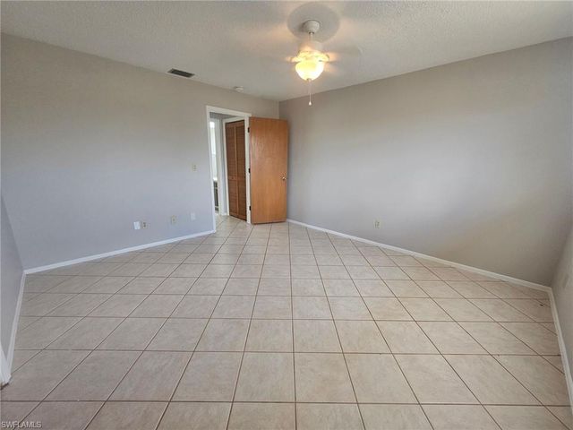 1221 SE 46th LN N, Cape Coral, FL 33904