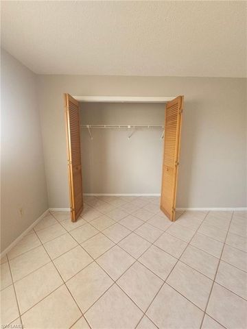 1221 SE 46th LN N, Cape Coral, FL 33904