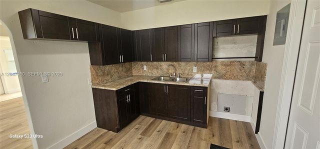6010 SW 33rd St, Miramar, FL 33023