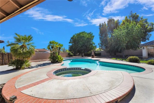 13355 Waco, Apple Valley, CA 92308