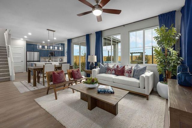 10346 S Solvita Way, Elk Grove, CA 95757