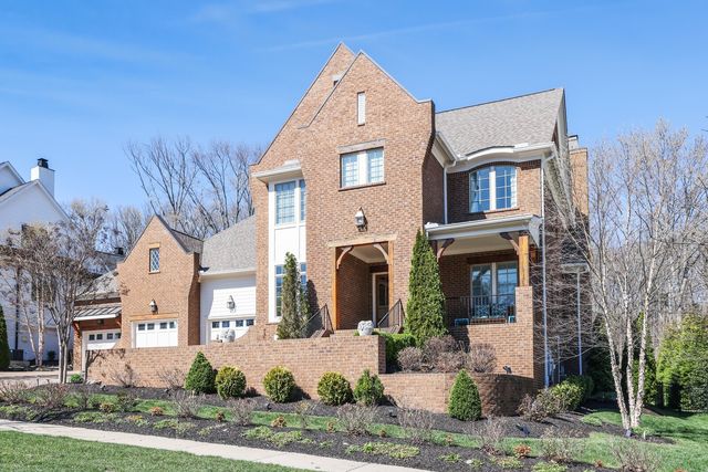 8642 Belladonna Dr, College Grove, TN 37046
