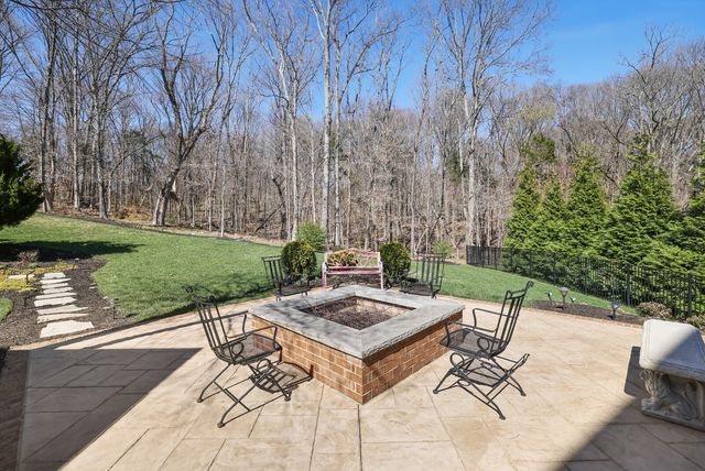 8642 Belladonna Dr, College Grove, TN 37046