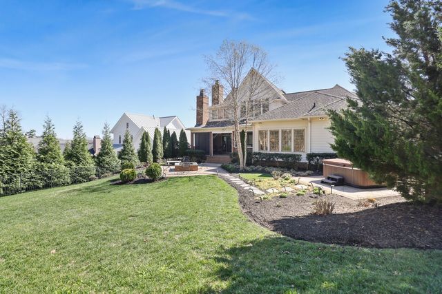 8642 Belladonna Dr, College Grove, TN 37046