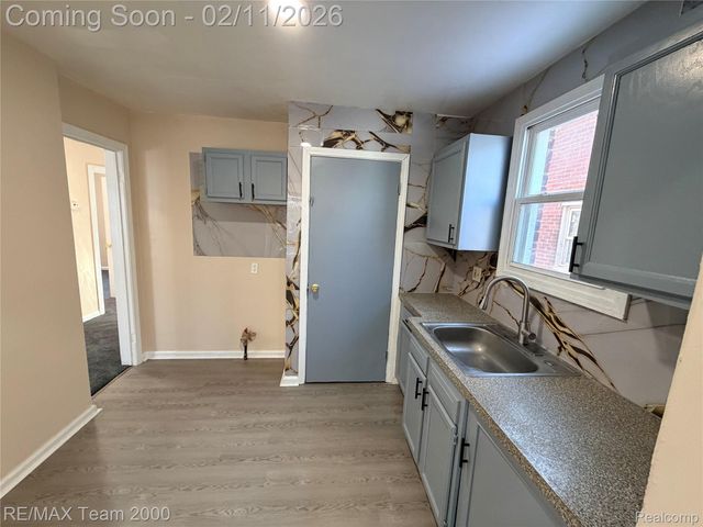 7334 Stout Street, Detroit, MI 48228