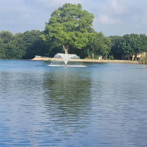 2908 Shady Lake Circle, Carrollton, TX 75006