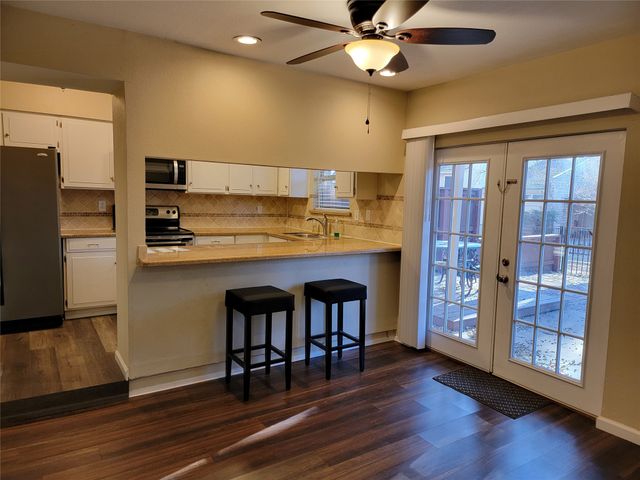 2908 Shady Lake Circle, Carrollton, TX 75006